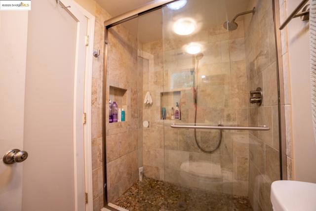 Image 41 of 50 For 1217 32nd St