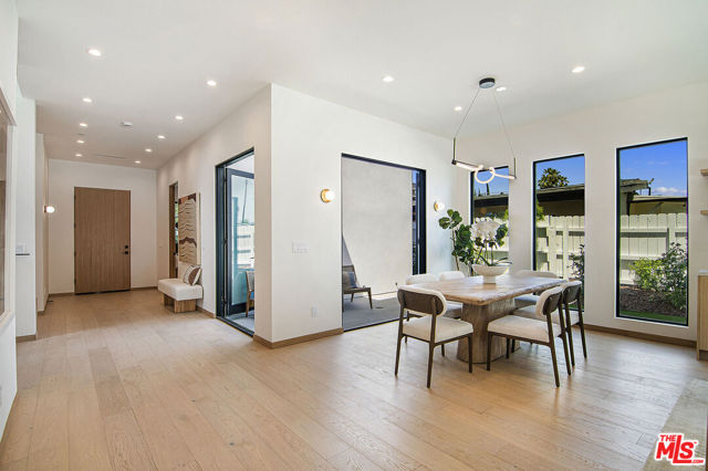 22616 Hatteras Street, Woodland Hills CA: https://media.crmls.org/mediaz/9a1dea79-daa4-476f-866a-cdcd9f608e88.jpg