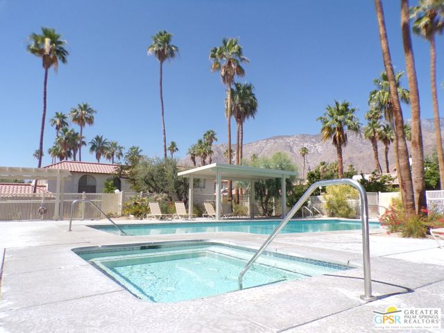 1816 N Mira Loma Way, Palm Springs CA: https://media.crmls.org/mediaz/9a1e7654-a256-4833-894a-311e5ccde129.jpg
