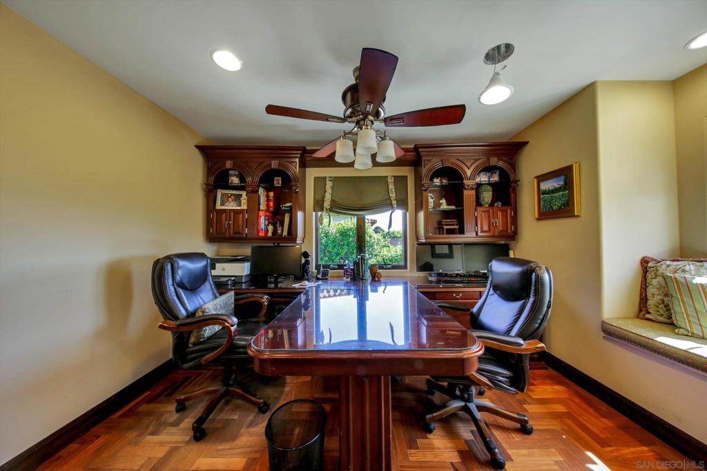 2540 Chatsworth - photo 20