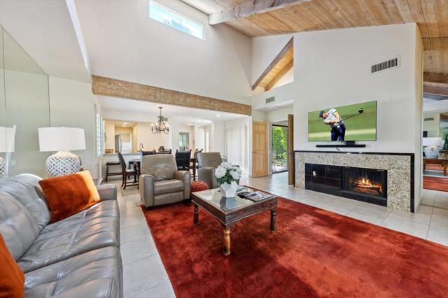 343 Forest Hills Drive, Rancho Mirage CA: https://media.crmls.org/mediaz/9a1f06b5-adcf-42a1-a40c-8d3088d06356.jpg