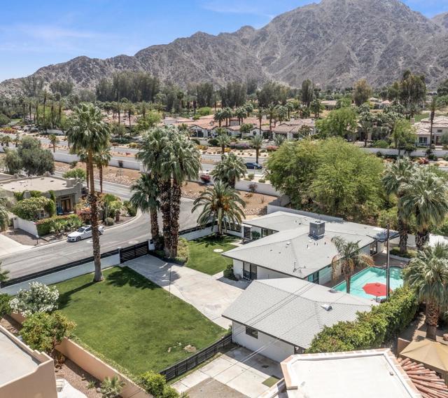 51485 Calle Guatemala, La Quinta CA: https://media.crmls.org/mediaz/9a2030b5-022d-4ce9-8d0e-dc3acec0d719.jpg