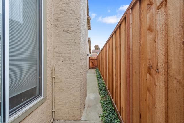 1258 De Cunha Court, Salinas CA: https://media.crmls.org/mediaz/9a2171d6-6b5d-48a3-8a13-ca61b9252a7d.jpg