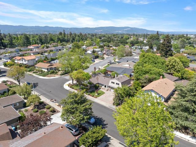 482 Radcliffe Drive, Santa Clara CA: https://media.crmls.org/mediaz/9a21e75a-9c42-4b22-9175-4063039951cf.jpg
