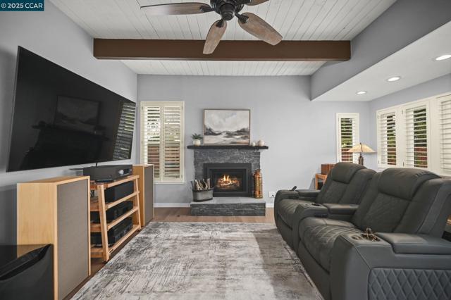 101 Stowbridge Ct., Danville CA: https://media.crmls.org/mediaz/9a221ced-64fc-4b30-b279-c32425a918b4.jpg