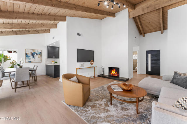 1161 Triunfo Canyon Road, Westlake Village CA: https://media.crmls.org/mediaz/9a227a5a-28ca-4286-b465-7411e898489f.jpg