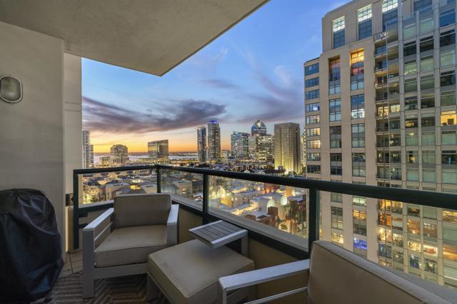 555 Front St., San Diego CA: https://media.crmls.org/mediaz/9a22bf21-f52e-4986-9be0-dab419d48a41.jpg