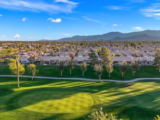 78420 Willowrich Drive, Palm Desert CA: https://media.crmls.org/mediaz/9a233e96-af73-4517-9ef5-b577c8af90ee.jpg