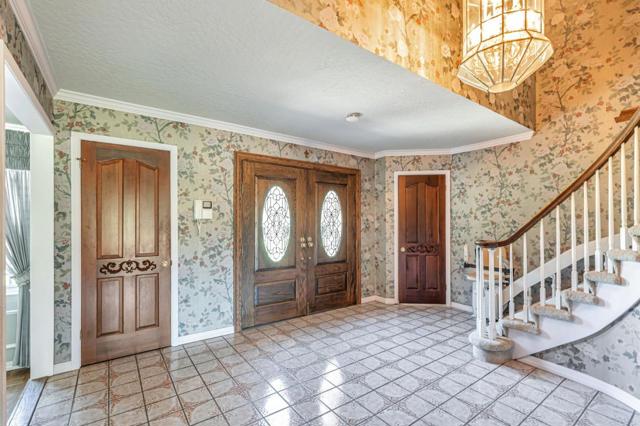 9885 Lantz Drive, Morgan Hill CA: https://media.crmls.org/mediaz/9a23e5ee-0ec2-42b5-b90e-7281b5219693.jpg