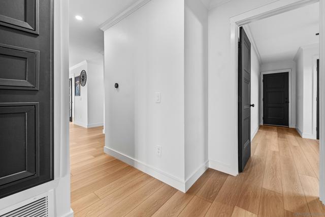 Image 27 of 46 For 4505 La Cuenta Dr