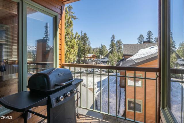 435 Lakeview Boulevard, Mammoth Lakes CA: https://media.crmls.org/mediaz/9a23fcbb-d81a-4eda-a769-cf8f24acfefc.jpg