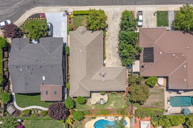 14530 De Anza Court, Morgan Hill CA: https://media.crmls.org/mediaz/9a250085-ccdc-4097-a35c-5585e0ff295d.jpg