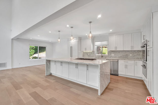 3906 Alta Mesa Drive photo 9