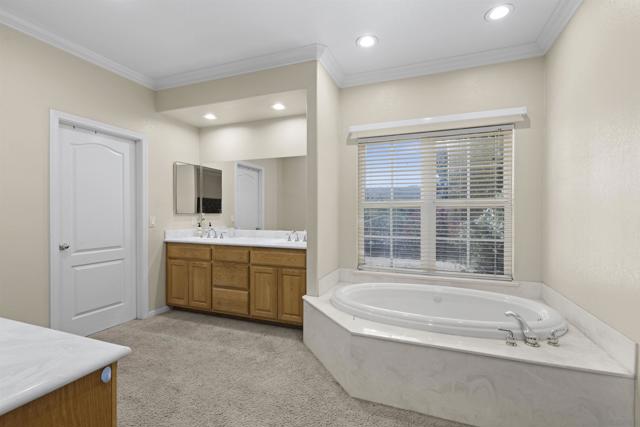 24849 Pappas Rd, Ramona CA: https://media.crmls.org/mediaz/9a2602be-fd15-42e6-8c16-52834b1bdf50.jpg