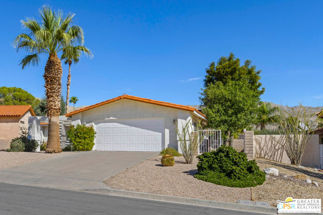 64670 Pinehurst Circle, Desert Hot Springs CA: https://media.crmls.org/mediaz/9a26219c-6cb9-4f9b-a8ee-bf6f42d22279.jpg