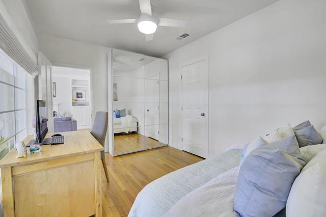 192 Oak Court, Menlo Park CA: https://media.crmls.org/mediaz/9a263b54-22fd-4e72-bf15-258d484ba9cc.jpg