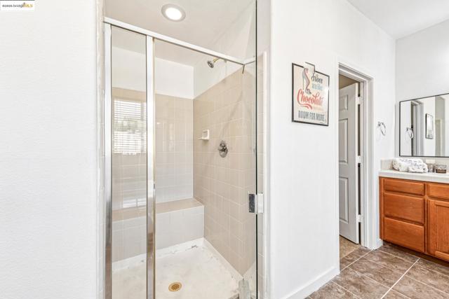 4576 Benton St, Antioch CA: https://media.crmls.org/mediaz/9a269786-f072-4285-bebe-2ba3cffe3ece.jpg