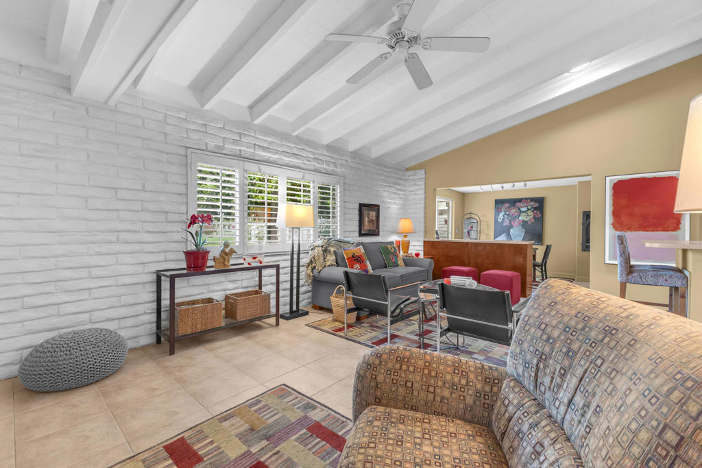 MLS #219138810DA image #3