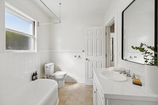 2149 High Street, Palo Alto CA: https://media.crmls.org/mediaz/9a273568-69e3-49b3-b39b-305c80ad692b.jpg