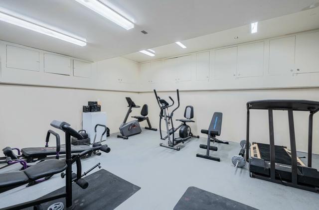 15847 Pleasant Valley Lane, Salinas CA: https://media.crmls.org/mediaz/9a2788a4-bb3d-4b61-9af3-52d8aa920bf8.jpg