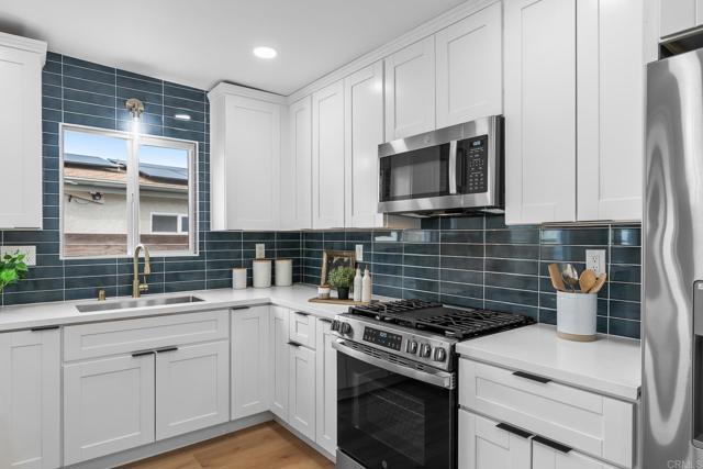 Detail Gallery Image 14 of 47 For 2910 Amulet St, San Diego,  CA 92123 - 4 Beds | 2 Baths