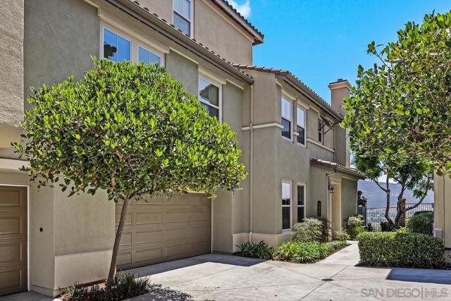 2045 Silverado St, San Marcos CA: https://media.crmls.org/mediaz/9a2af1de-9260-4c80-ae25-cfff96fc0e2a.jpg