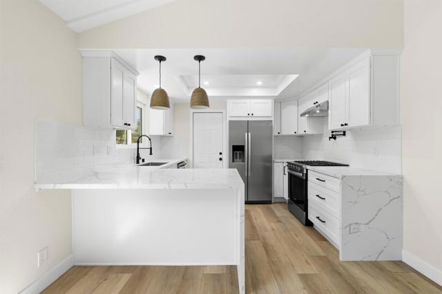 1217 Monte Vista Dr, Vista CA: https://media.crmls.org/mediaz/9a2b039a-df8b-417d-9ca6-ba2ec956a7ad.jpg