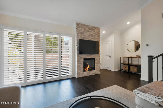 6217 Nita Avenue, Woodland Hills CA: https://media.crmls.org/mediaz/9a2b0603-55fb-46a5-b9ee-ab71f2625570.jpg
