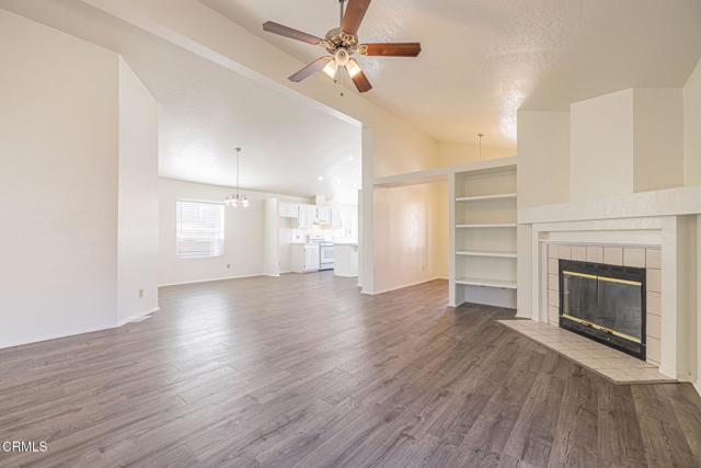 Detail Gallery Image 10 of 50 For 20046 Canyon View Dr, Santa Clarita,  CA 91351 - 3 Beds | 2 Baths