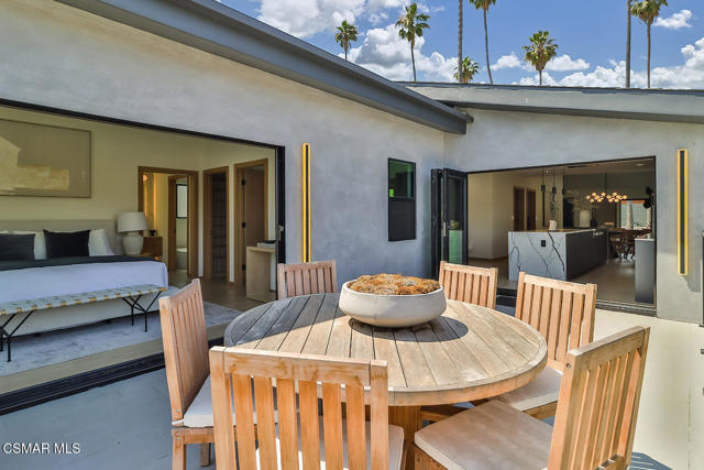 514 W Washington Boulevard, Pasadena CA: https://media.crmls.org/mediaz/9a2c18f0-d3df-402d-9369-181070c73a51.jpg