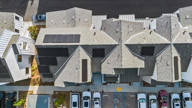 1400 Anacona Place, Encinitas CA: https://media.crmls.org/mediaz/9a2c5de0-3473-40ca-87a6-06b9f4d6f2cb.jpg