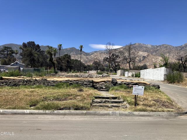 25 E Palm Street, Altadena CA: https://media.crmls.org/mediaz/9a2cc95e-1fa3-4750-899f-720cf336638c.jpg