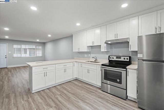 27070 Manon Ave, Hayward CA: https://media.crmls.org/mediaz/9a2e82a6-b843-44fd-ad09-2f8afd7ddf0b.jpg