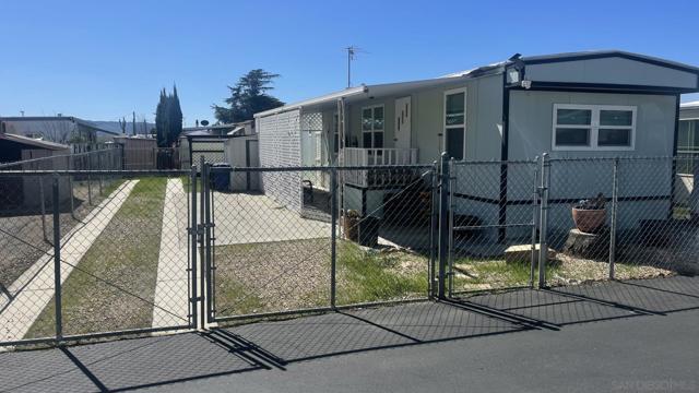 1490 6th Street, Beaumont, California 92223, 2 Bedrooms Bedrooms, ,1 BathroomBathrooms,Residential,For Sale,6th Street,250021102SD