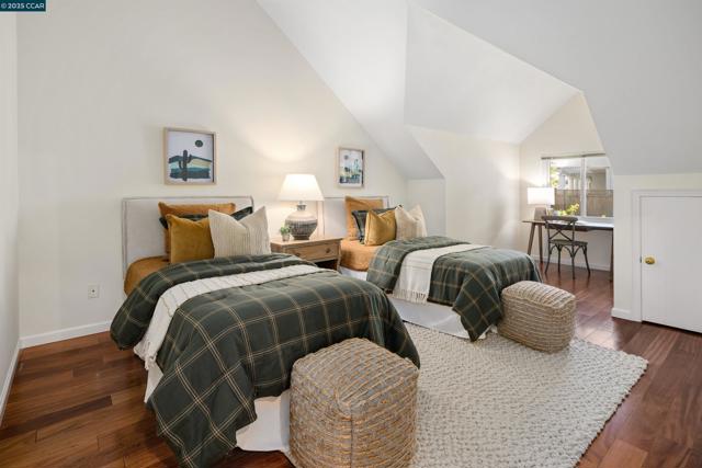 4405 Deer Ridge Rd, Danville CA: https://media.crmls.org/mediaz/9a2f001e-8e39-4a46-9136-d650d8844bb3.jpg