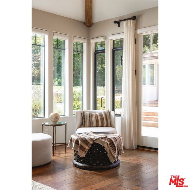 840 Ivy Lane, Montecito CA: https://media.crmls.org/mediaz/9a30073a-2cf3-4c77-a8f6-f31a2bf70065.jpg