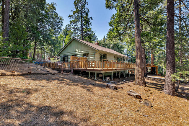 52551 Pine Ridge Road, Idyllwild CA: https://media.crmls.org/mediaz/9a308729-d401-4d3a-927a-ea0e8d92c575.jpg