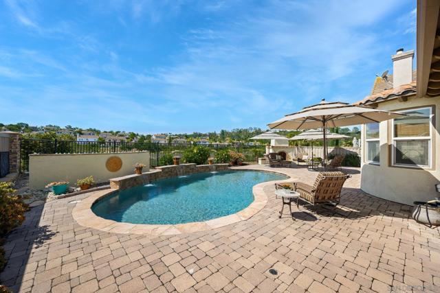 3243 Avenida Aragon, Carlsbad CA: https://media.crmls.org/mediaz/9a30b477-a938-49b0-824c-6e9184a04ae8.jpg