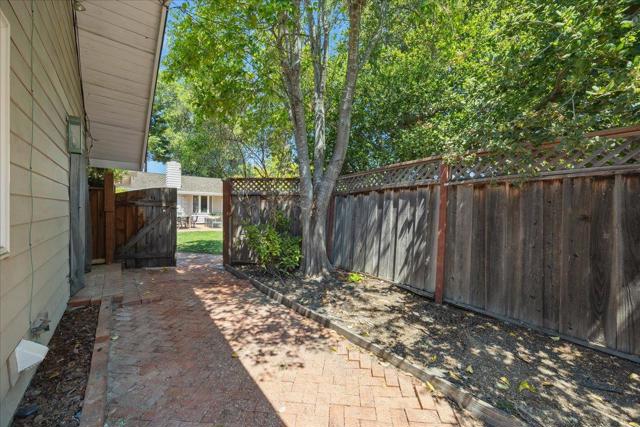 20345 Argonaut Drive, Saratoga CA: https://media.crmls.org/mediaz/9a30efa6-a425-4439-9ec9-e591cd54b8d5.jpg