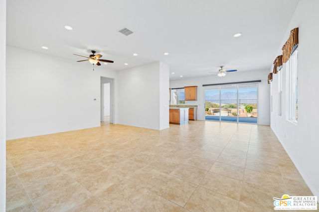 85041 Stazzano Place, Indio CA: https://media.crmls.org/mediaz/9a316f01-c2a2-4b0d-8543-bb7590c063c0.jpg