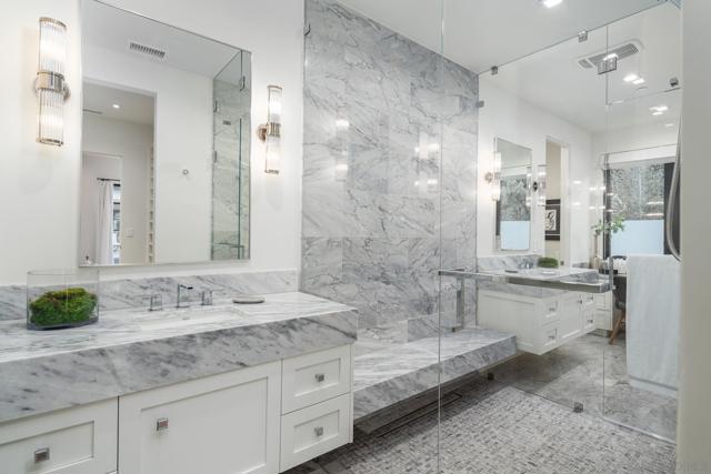 2365 Via Siena, La Jolla CA: https://media.crmls.org/mediaz/9a32b87a-9e99-41a4-8252-89260a3a726c.jpg