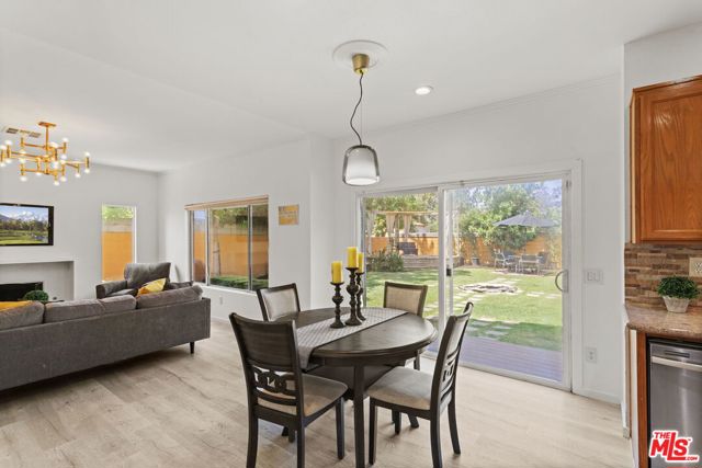 7725 Victoria Avenue, Inglewood CA: https://media.crmls.org/mediaz/9a32c4ea-ee12-4e94-8ea7-a51853950f31.jpg