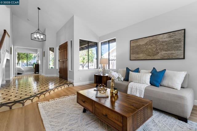 4360 Peregrine Way, Fremont CA: https://media.crmls.org/mediaz/9a32e79a-e8d6-4e83-89e4-eafde9465233.jpg
