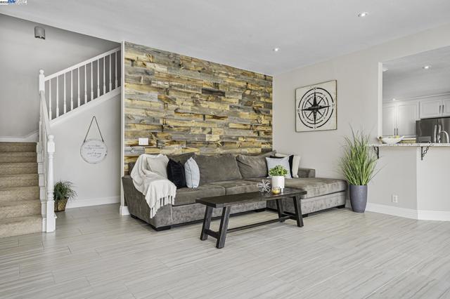4892 South Pt, Discovery Bay CA: https://media.crmls.org/mediaz/9a331ddd-37bf-401f-9551-edfb4b69d79a.jpg