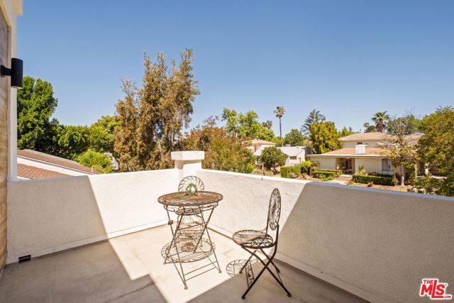 13514 Morrison Street, Sherman Oaks CA: https://media.crmls.org/mediaz/9a33c9d3-9a08-4d0b-9e5d-ac7ab018e119.jpg