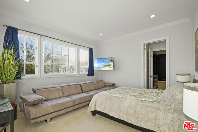 22510 La Quilla Drive, Chatsworth CA: https://media.crmls.org/mediaz/9a34432a-afe1-4246-afbd-f76e0526e7cb.jpg