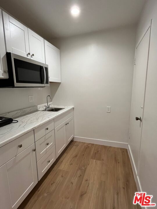 11680 W OHIO Avenue, Los Angeles CA: https://media.crmls.org/mediaz/9a34601f-52b4-48ea-be63-7039377e359f.jpg