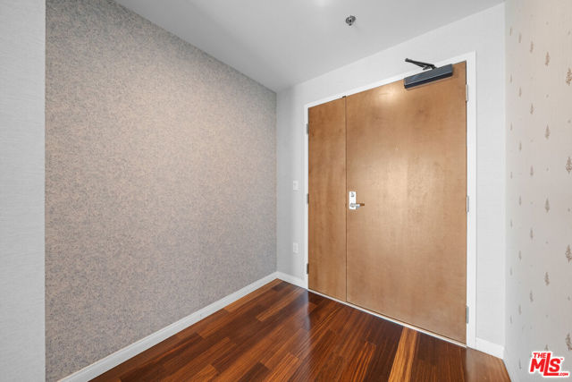 3785 Wilshire Boulevard, Los Angeles CA: https://media.crmls.org/mediaz/9a347bca-cf9c-4fb4-86ea-736bc9a8a525.jpg