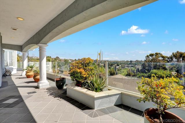 6727 Cavite Ct., San Diego CA: https://media.crmls.org/mediaz/9a349441-d811-47fd-a1b5-951edccdb2cb.jpg