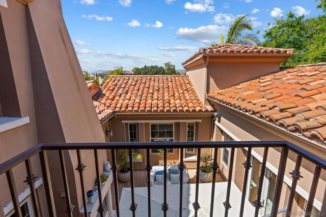 15583 Rising River Pl. S, San Diego CA: https://media.crmls.org/mediaz/9a3540eb-4b16-4673-a0ba-da61ba6f77d9.jpg